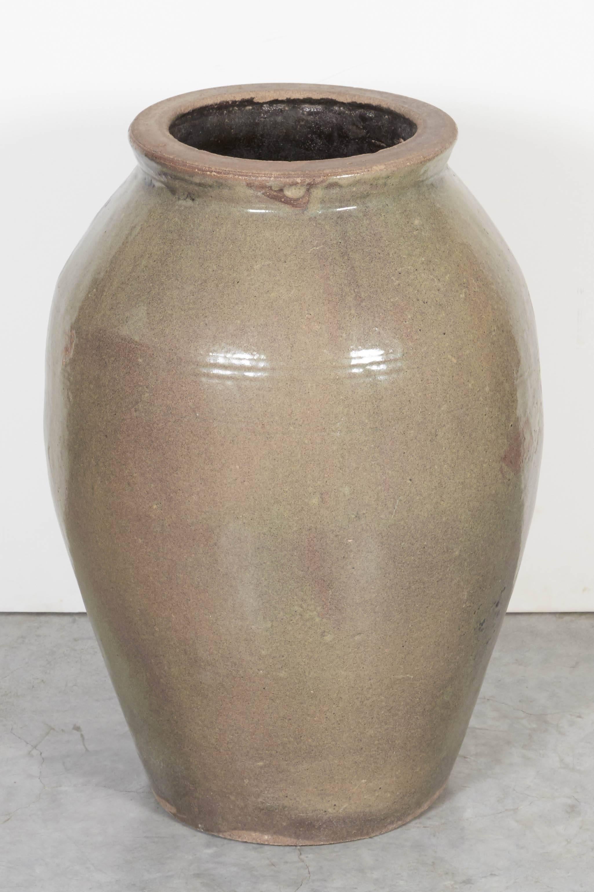 Tall Vintage Chinese Ceramic Wine Jar In Good Condition In New York, NY