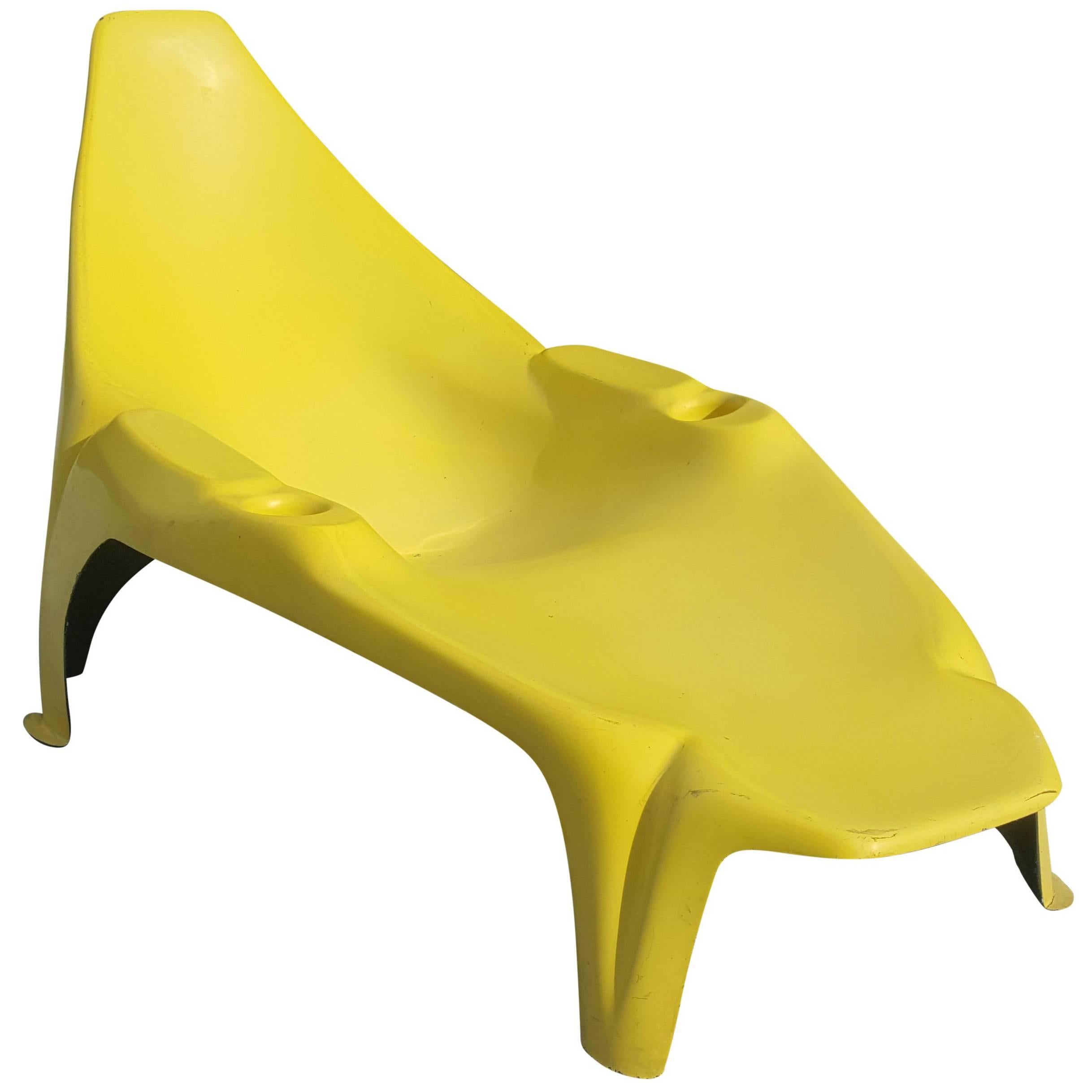 Yellow Lounge Pool Chair, Mid-Century Modern For Sale