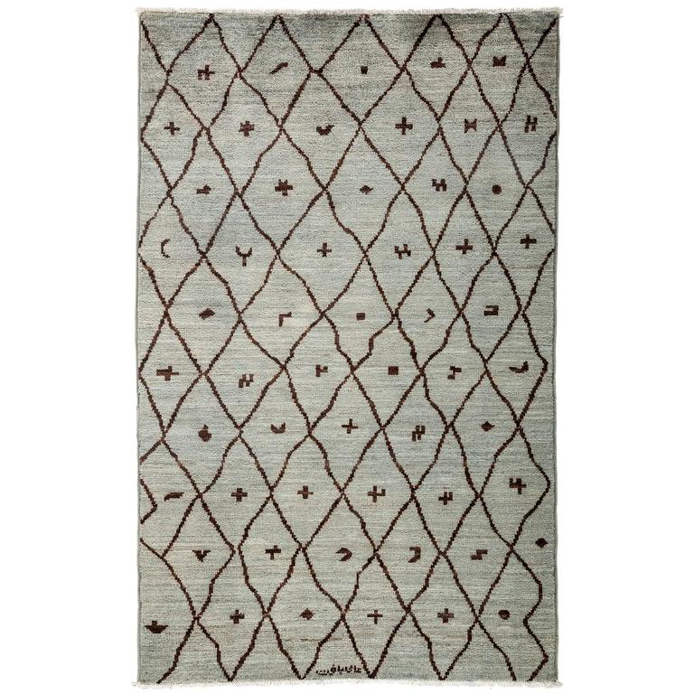 Gray Moroccan Area Rug For Sale at 1stdibs