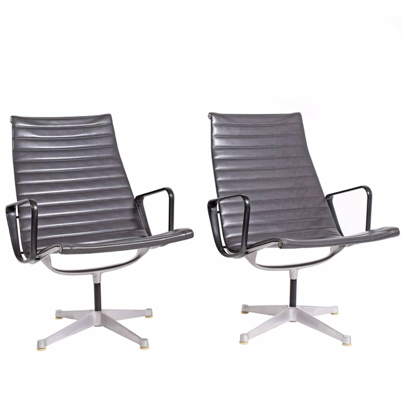 Early Production Aluminum Group Lounge Chairs by Charles Eames
