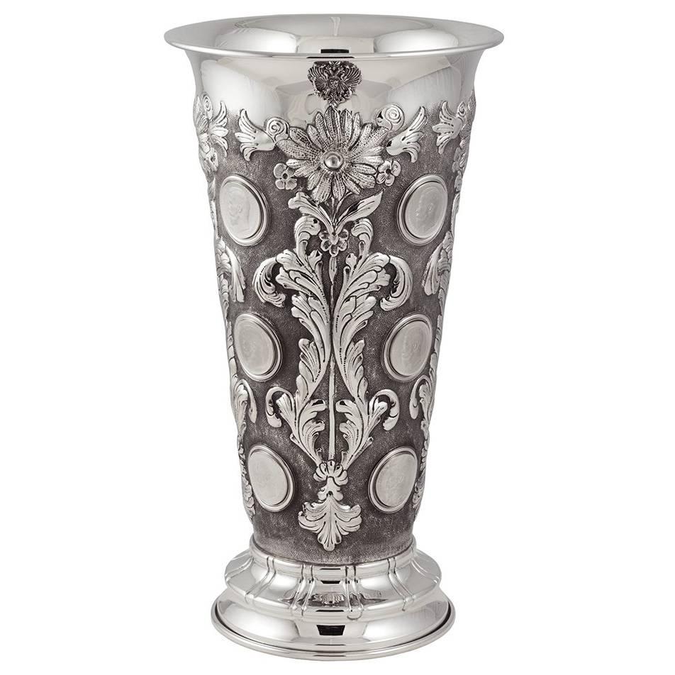 Russo Vase