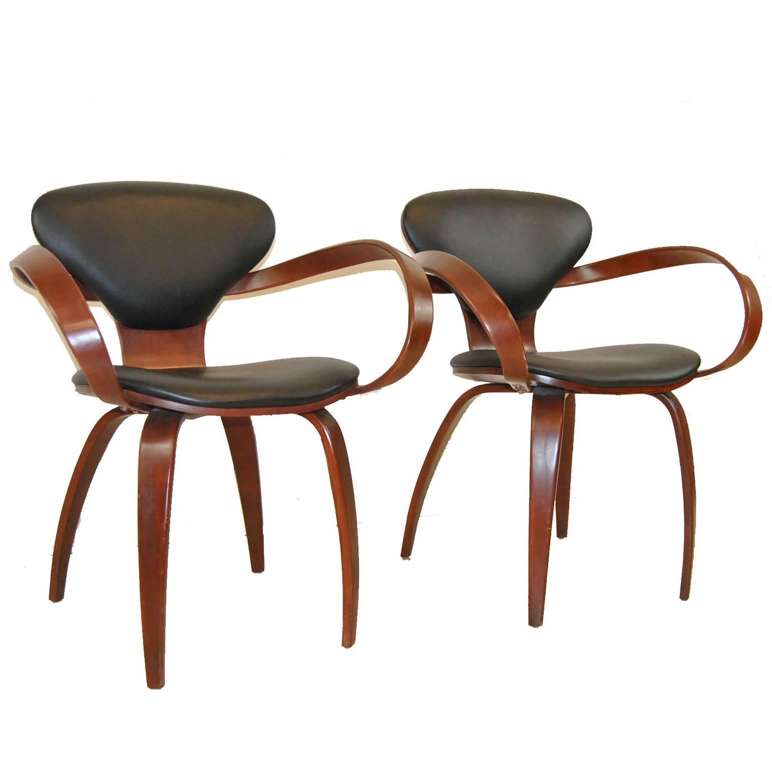 Pair of Mid-Century Modern "Levinger" Chairs by Goldman Chair, Pretzel Chair