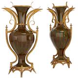 Paire de rares vases en verre lithyalin français anciens montés sur bronze doré