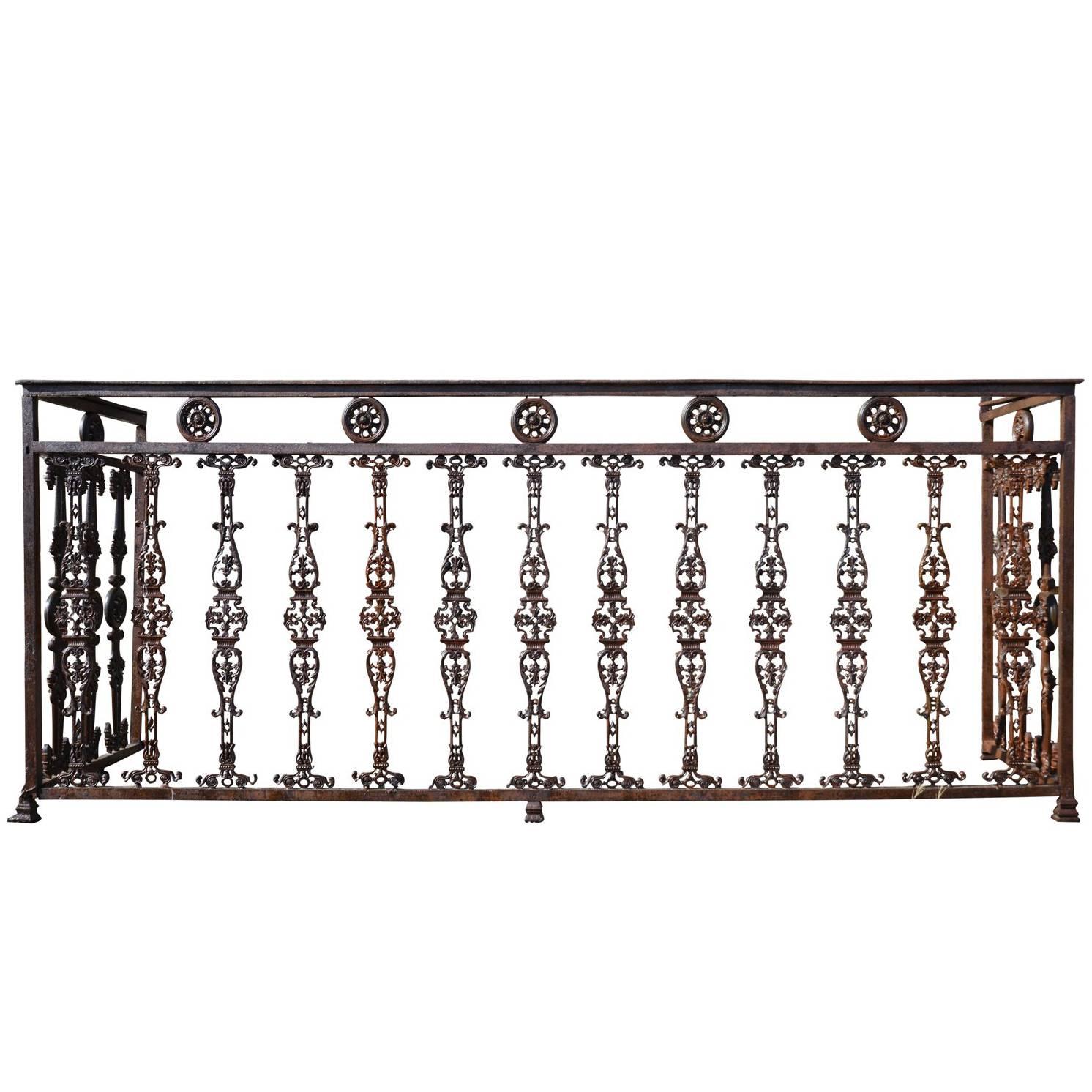 Important Wrought Iron and Cast Iron Balcony, circa 1820 For Sale