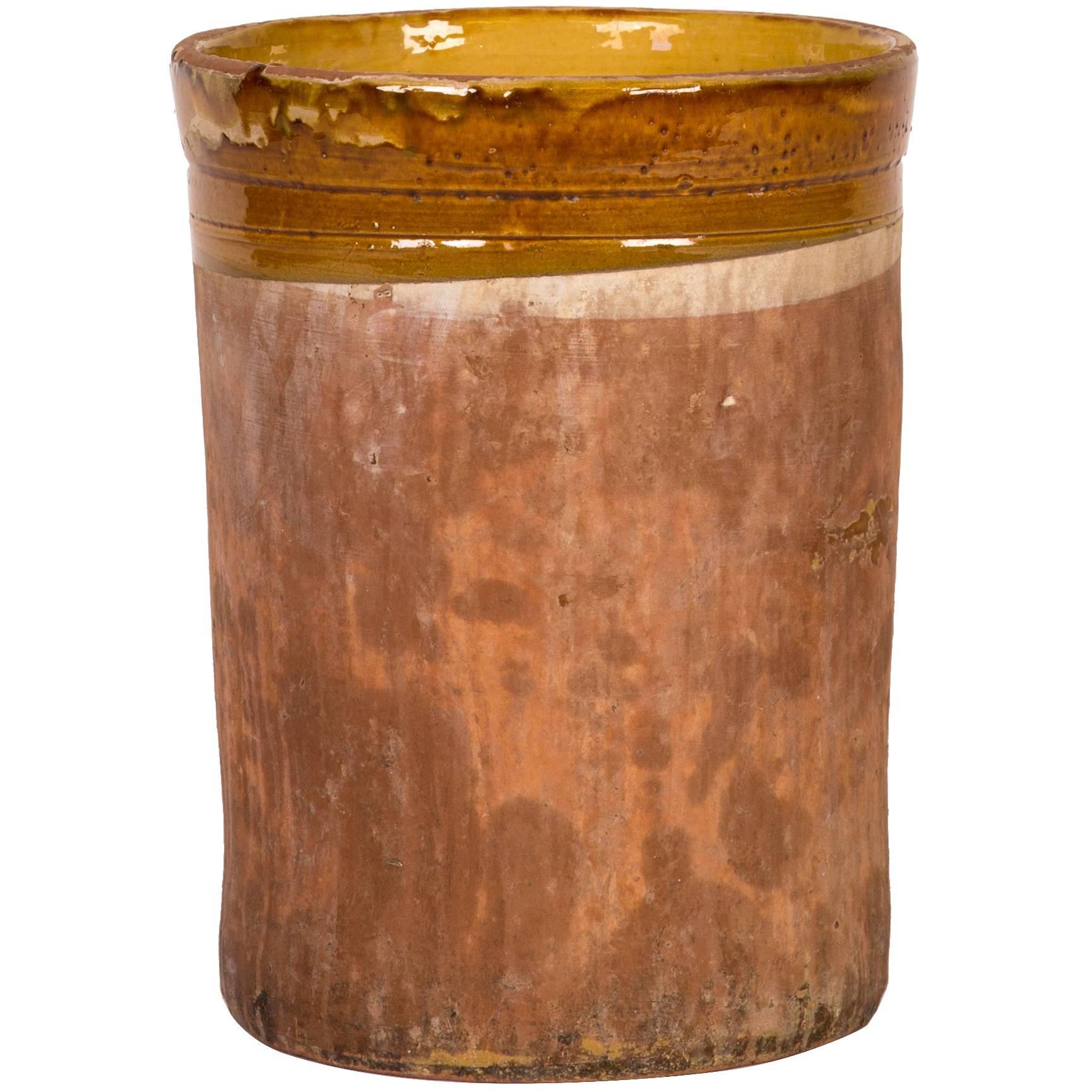 A Cylindrical Pot with Yellow-Banded Glazed Detail