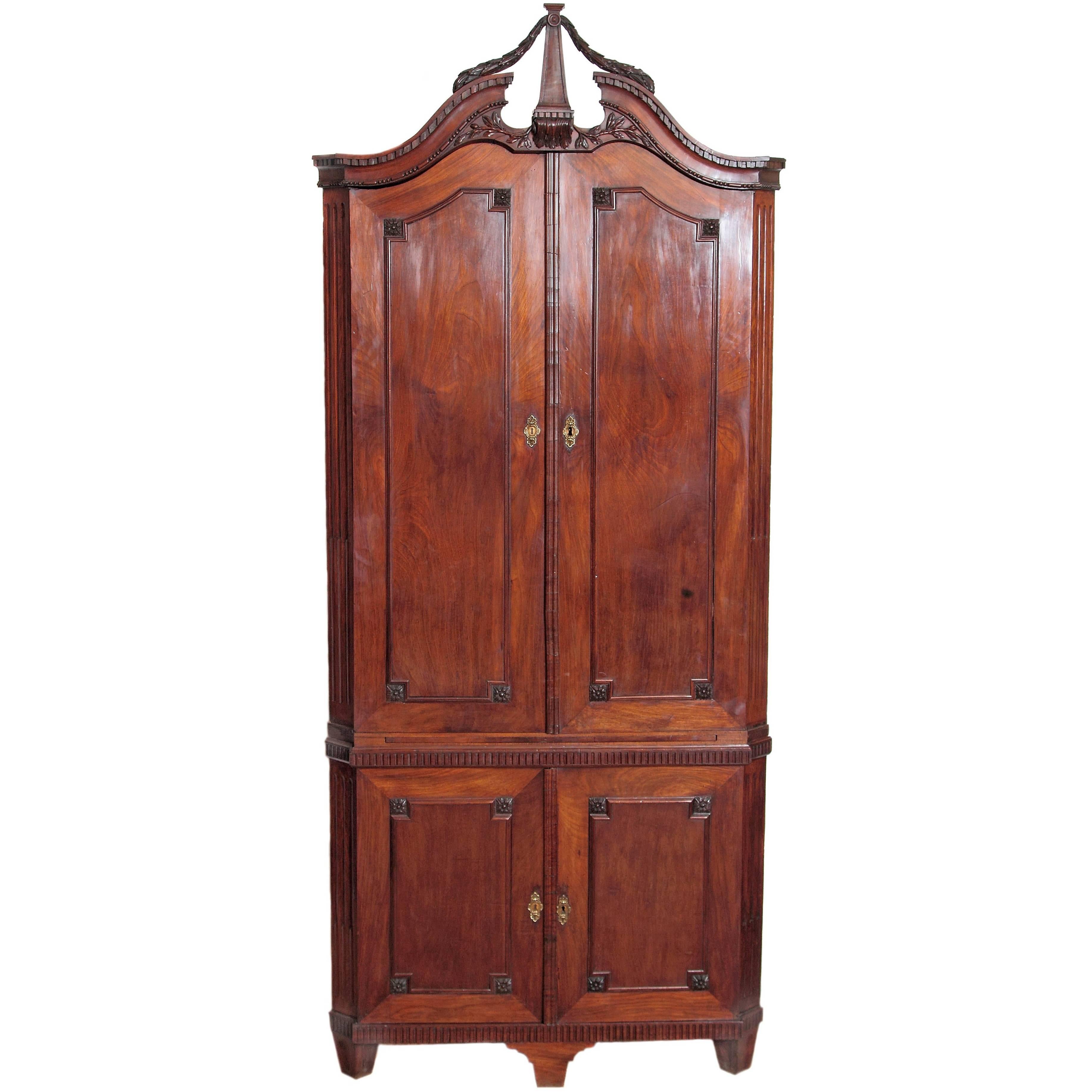 18th Century Continental Mahogany Corner Cabinet For Sale