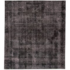 Schön gestalteter quadratischer Overdyed-Teppich