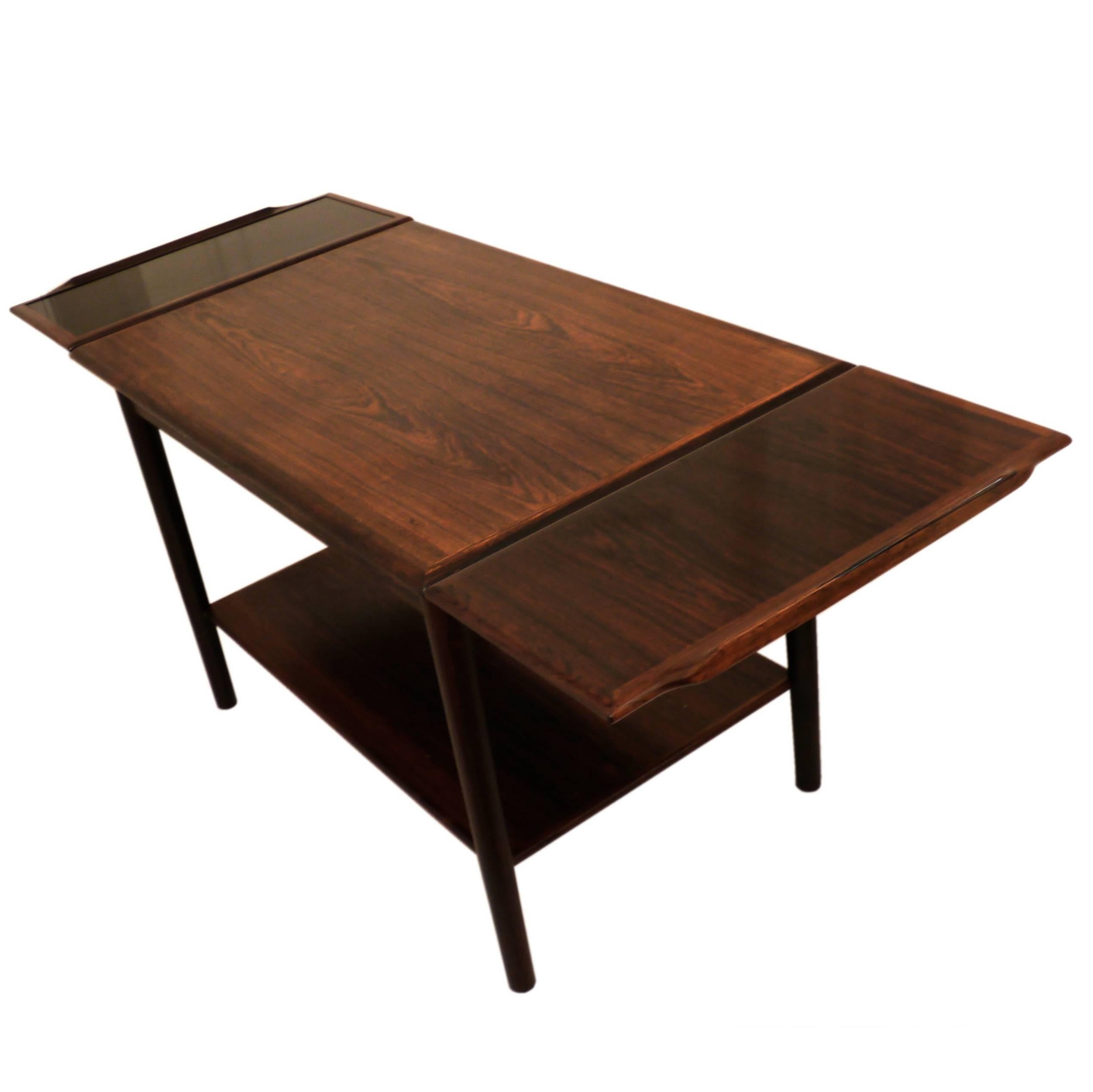 Danish Mid-Century Expandable Side or Coffee Table Made of Palisander in 1960s For Sale
