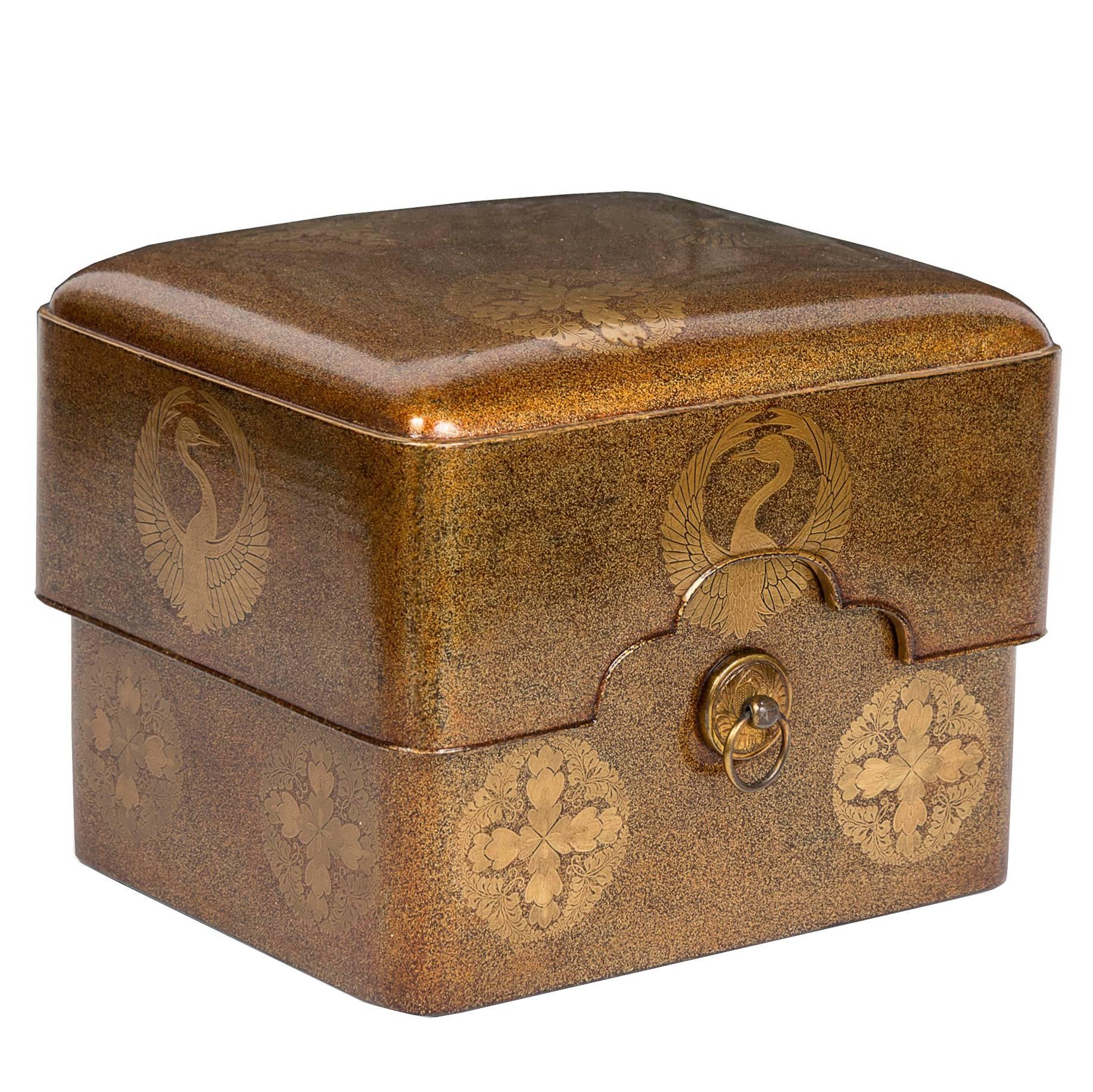 19th Japanese Lacquer Golden Kushibako, Môns of the Hojo and Mori Families, Box For Sale