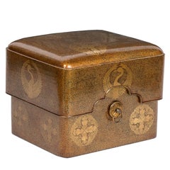19th Japanese Lacquer Golden Kushibako, Môns of the Hojo and Mori Families, Box