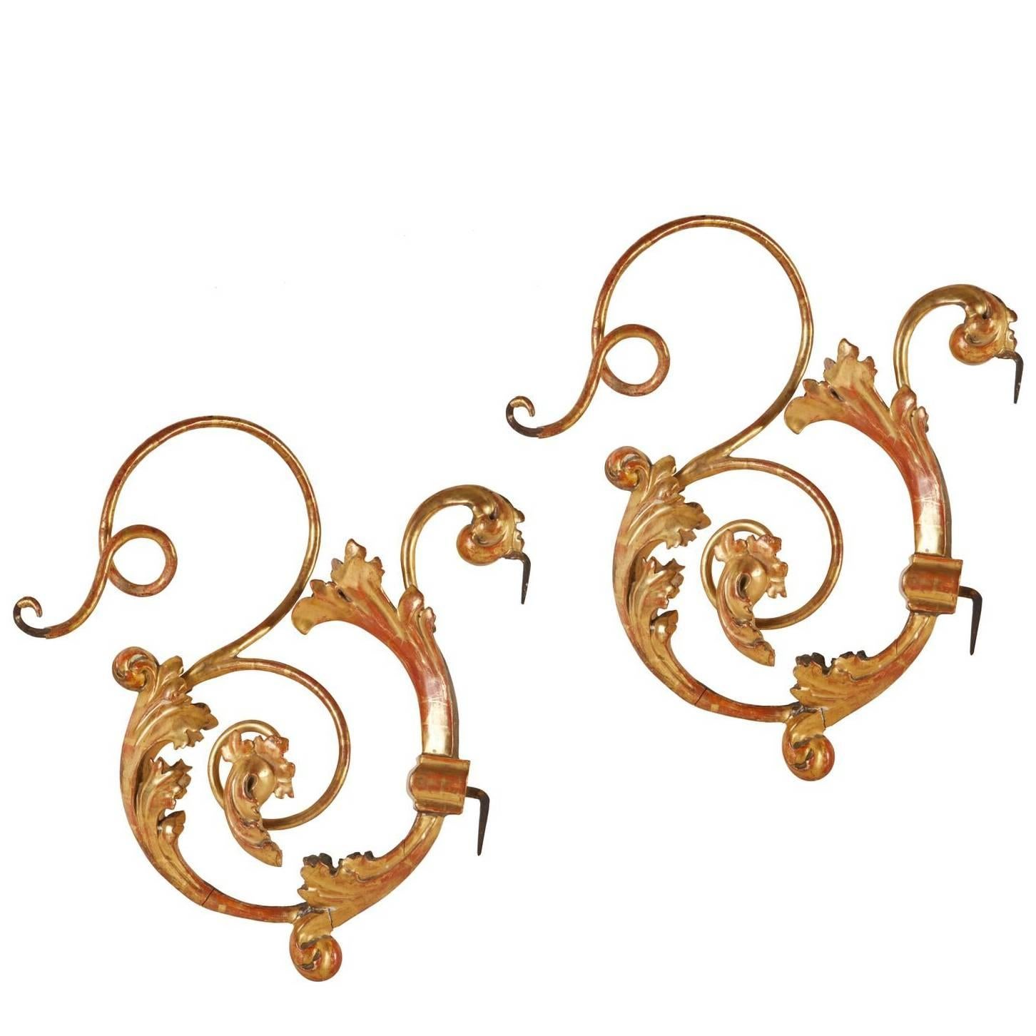 Rare and Elegant 18th Century Gilt Metal and Wood Brackets For Sale