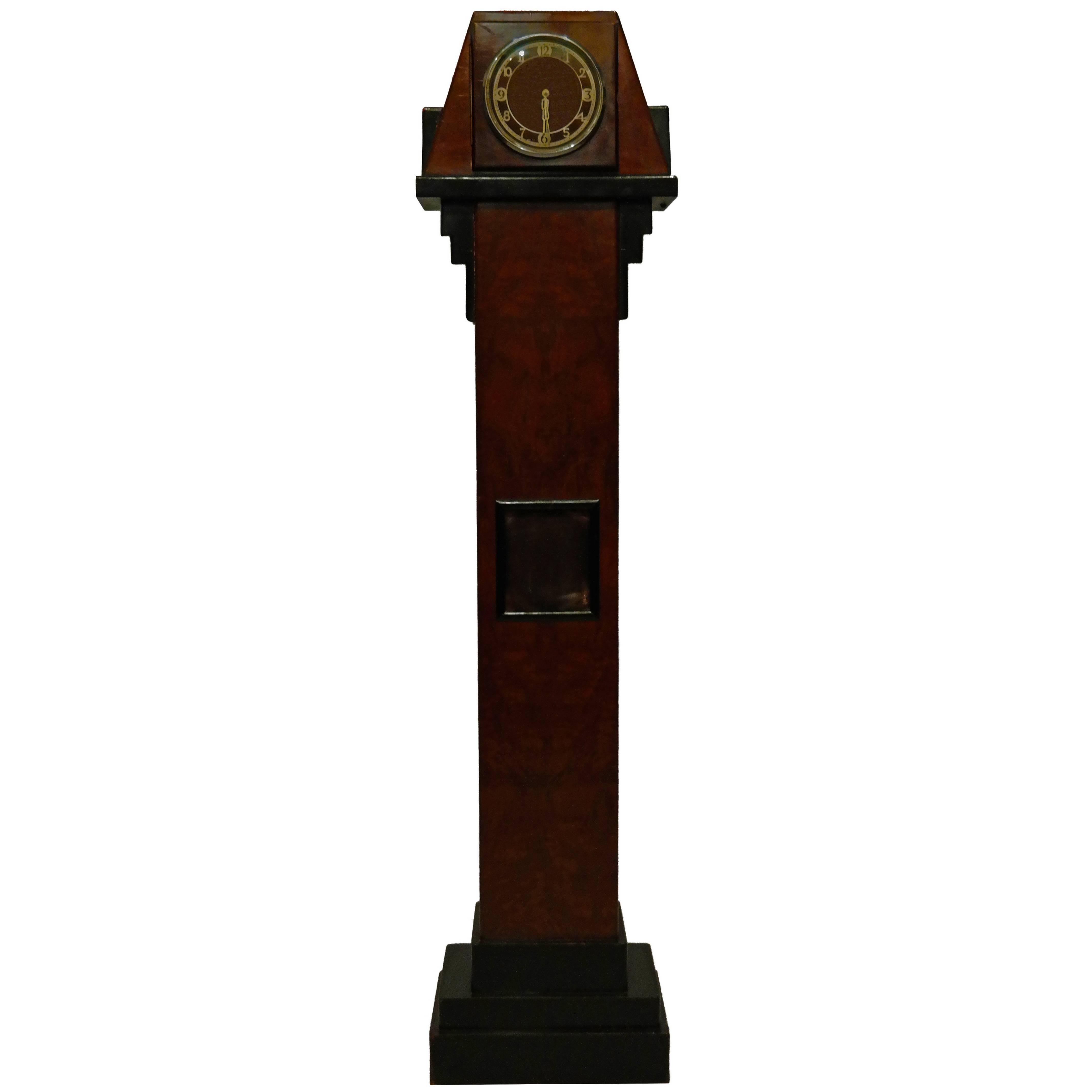 1930s Art Deco Grandmother Clock Radio