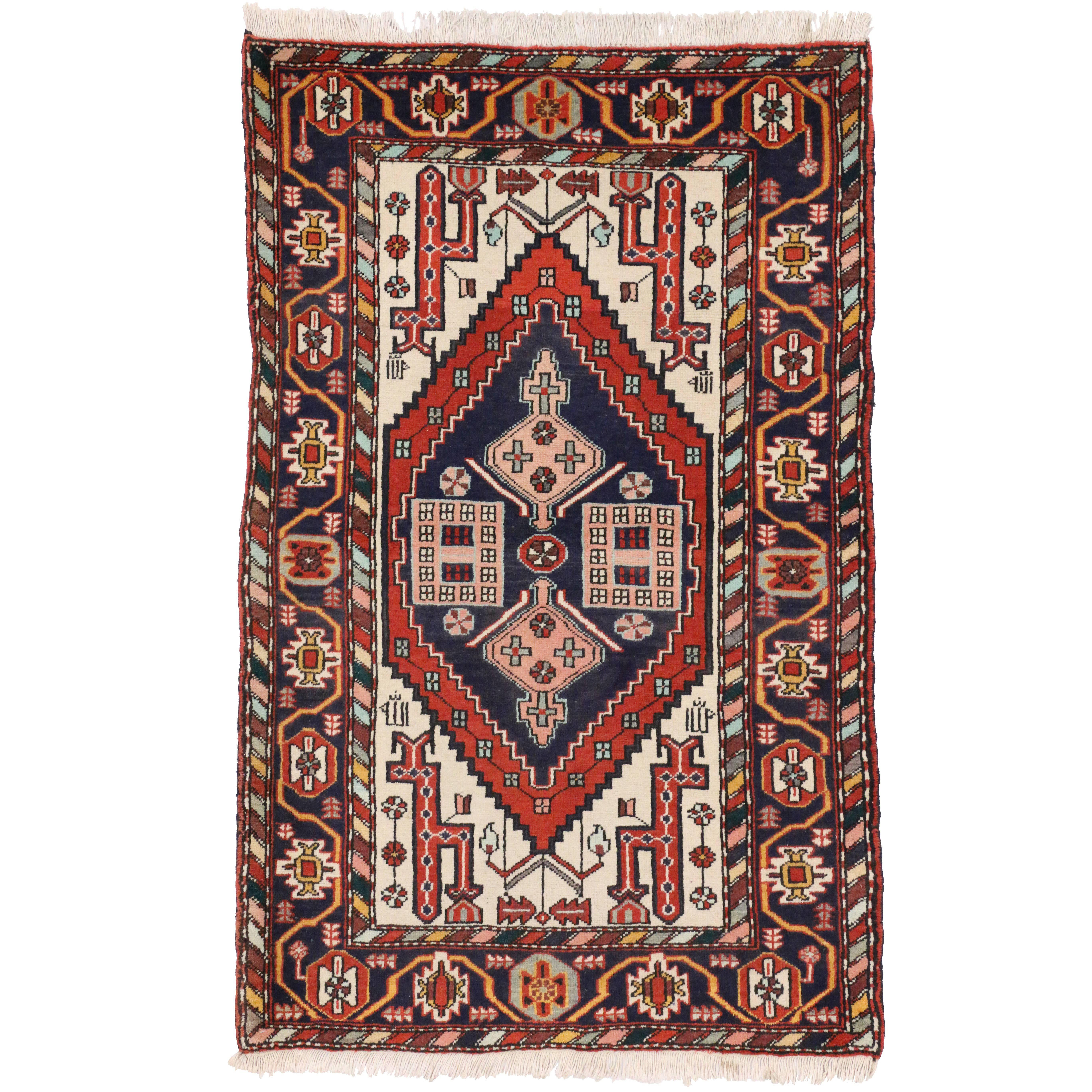 Tapis persan Heriz vintage de style tribal moderne et de couleurs traditionnelles