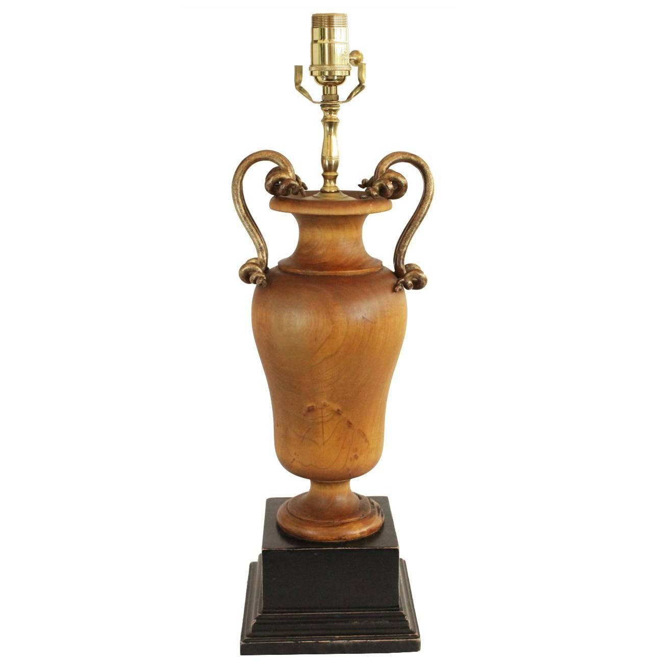 Lampe urne en bois par Palladio