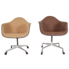 Pair of Mid-Century Modern Charles Eames Herman Miller Office Chairs on Casters
