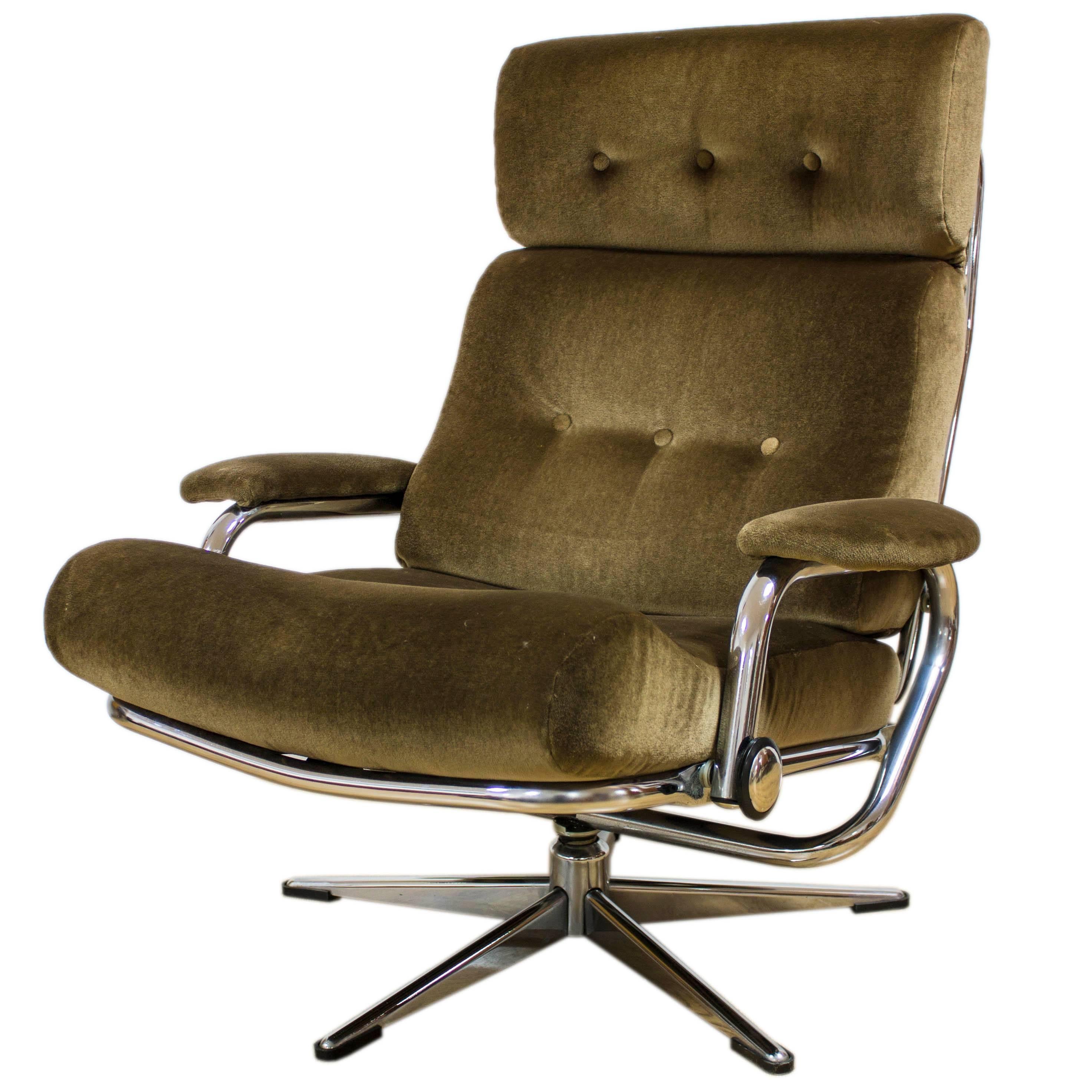 Danish Design Chrome and Fabric Recliner Armchairs Retro G Plan Eames Era For Sale