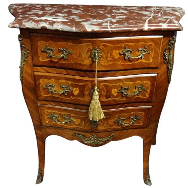 French Marquetry Chest of Drawers of Small Proportions For Sale