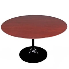 Tulip Table Round by Eero Saarinen for Knoll Studio