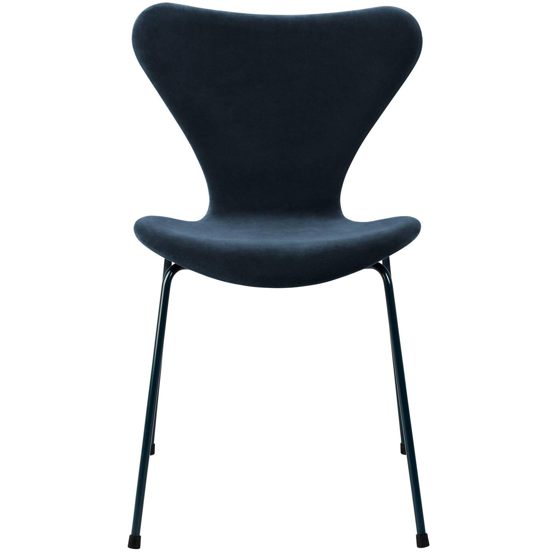 Fritz Hansen, Lala Berlin, Arne Jacobsen Series 7 Chair Caspian, 'Blue' Velvet For Sale