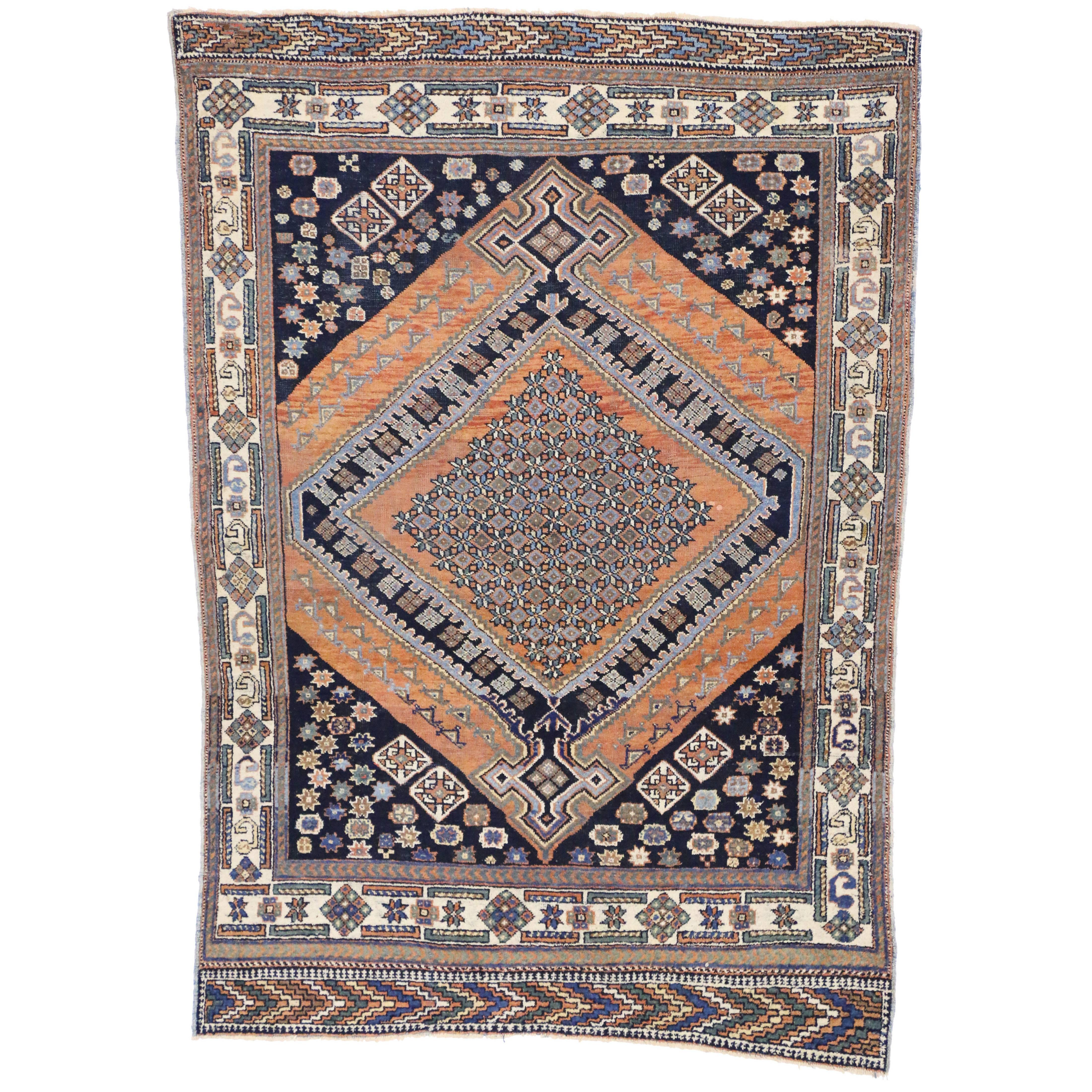 Tapis persan ancien Afshar avec style tribal moderne