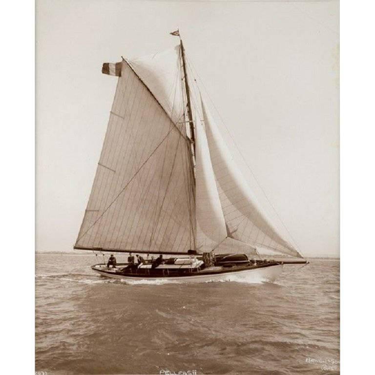 Früher fotografischer Gelatinesilberdruck von Beken of Cowes, Yacht Pelleas II