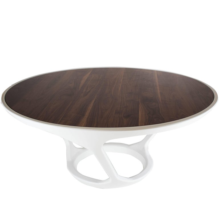 Modern Round Dining Table For Sale at 1stDibs