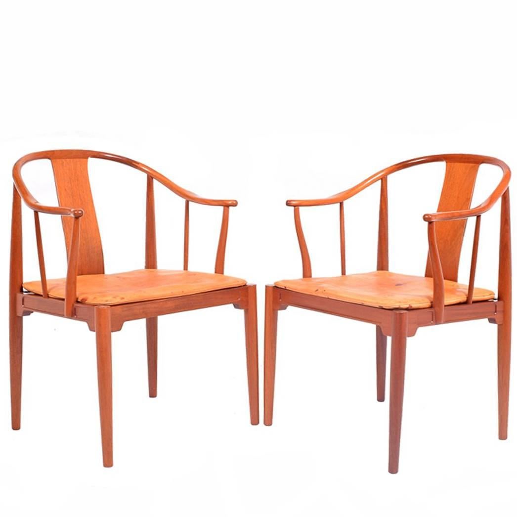 Pair of Hans Wegner "Chinese Chairs" for Fritz Hansen