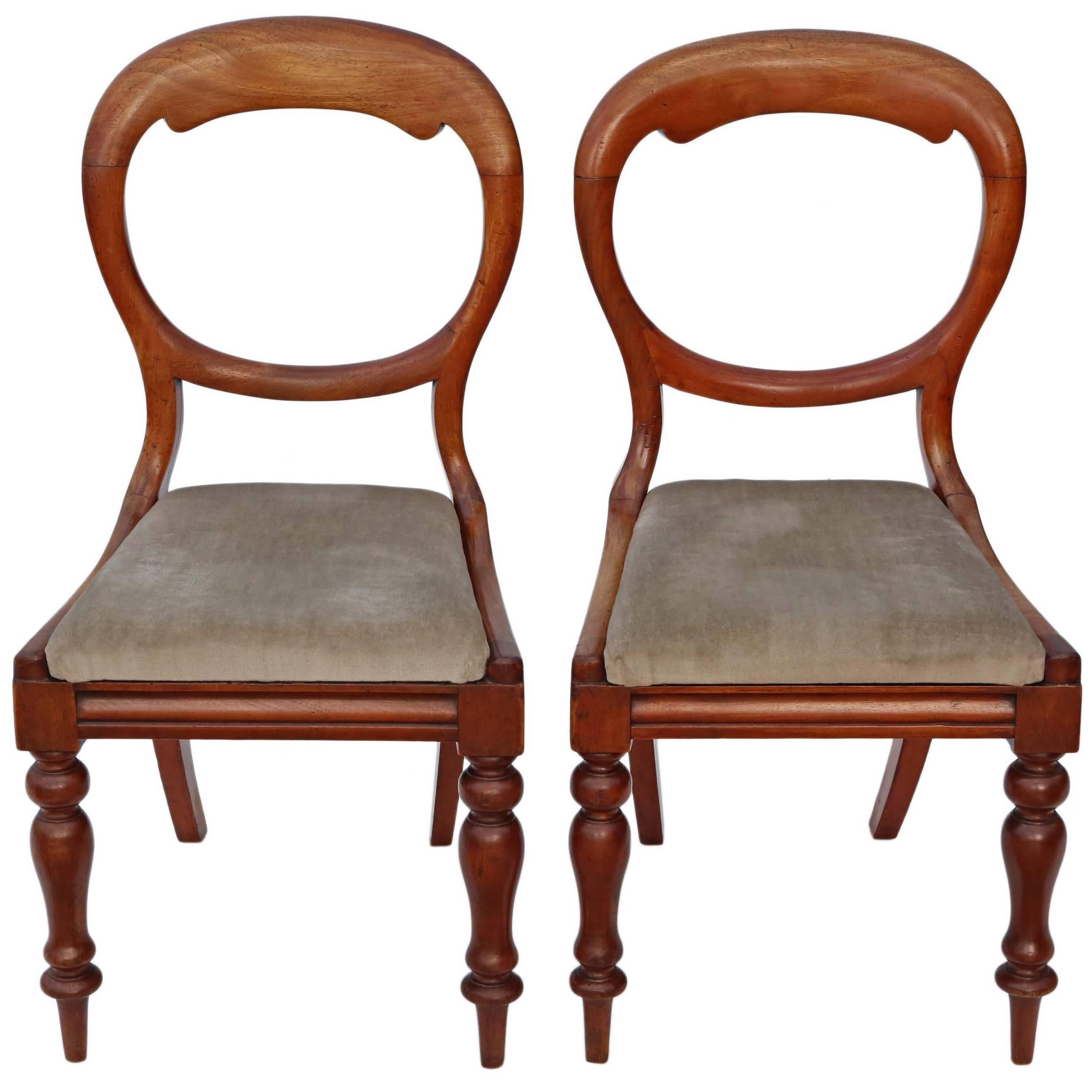 Antique Quality Pair of Victorian circa 1880 Mahogany Balloon Back Dining Chairs For Sale