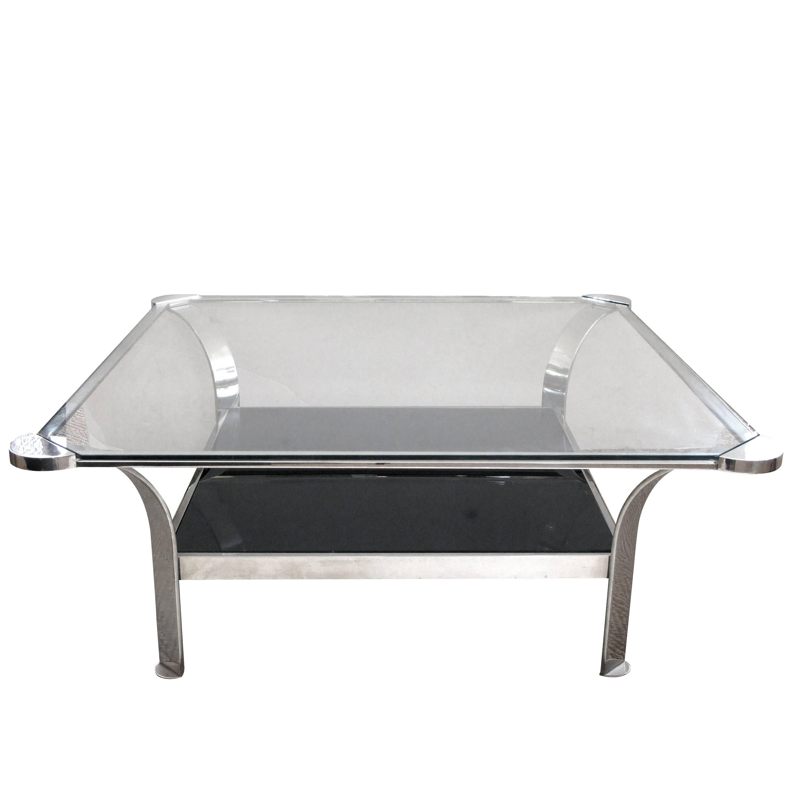 Grande table basse française en acier avec plateau en verre transparent et étagère inférieure en verre noir