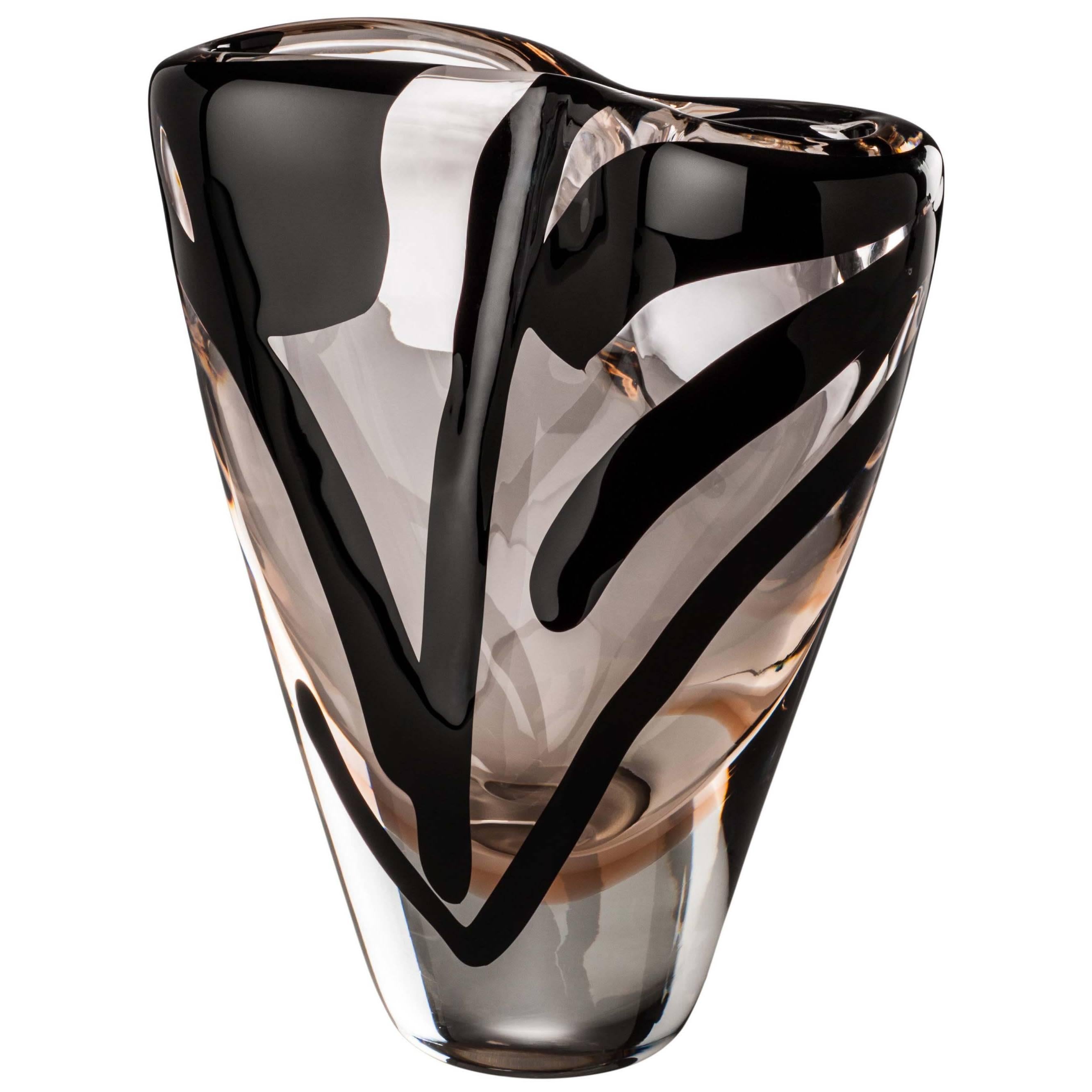 Large Otto Vase in Pink from the Black Belt collection by Peter Marino & Venini For Sale