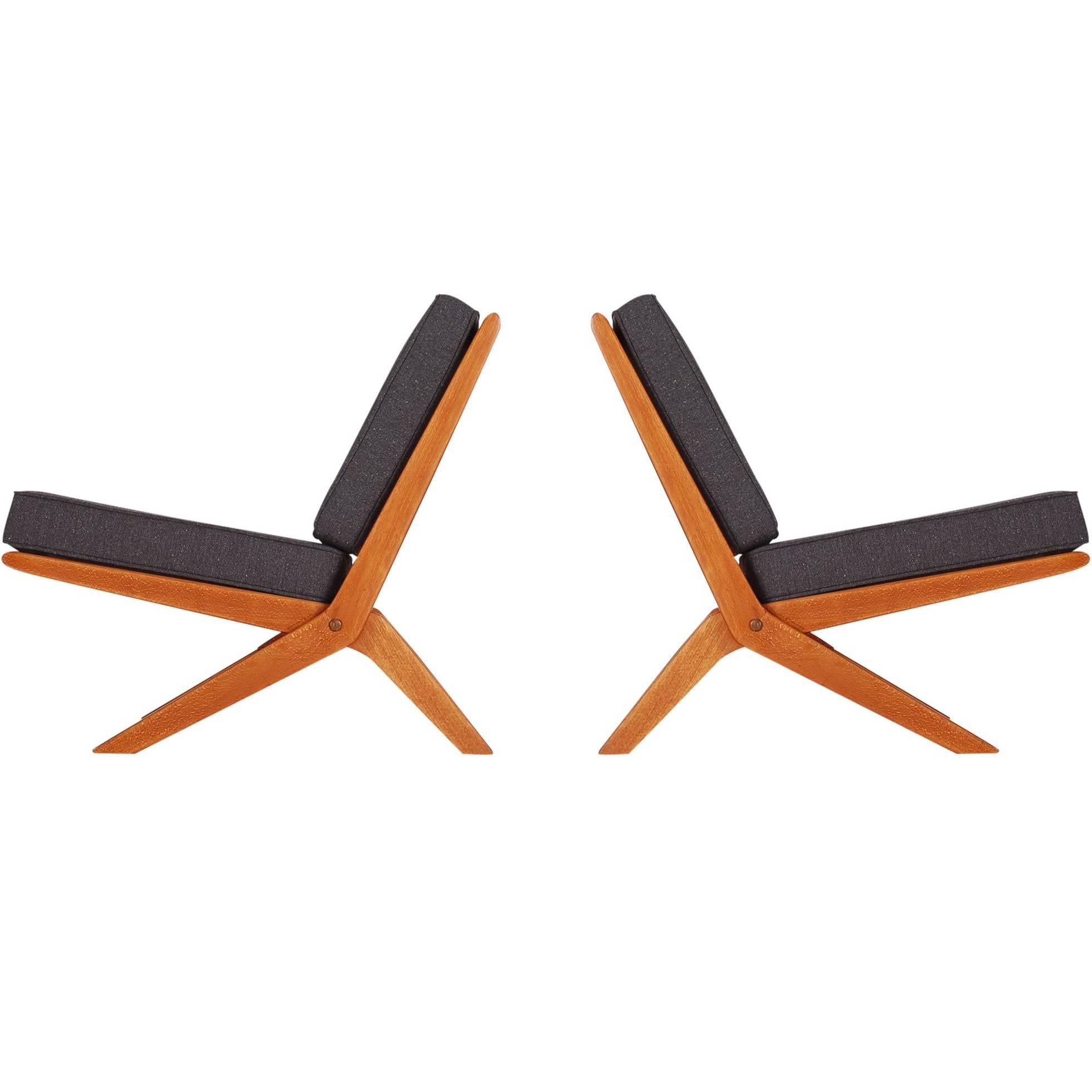 Pair of Midcentury Danish Modern Slipper Lounge Chairs by Peter Hvidt