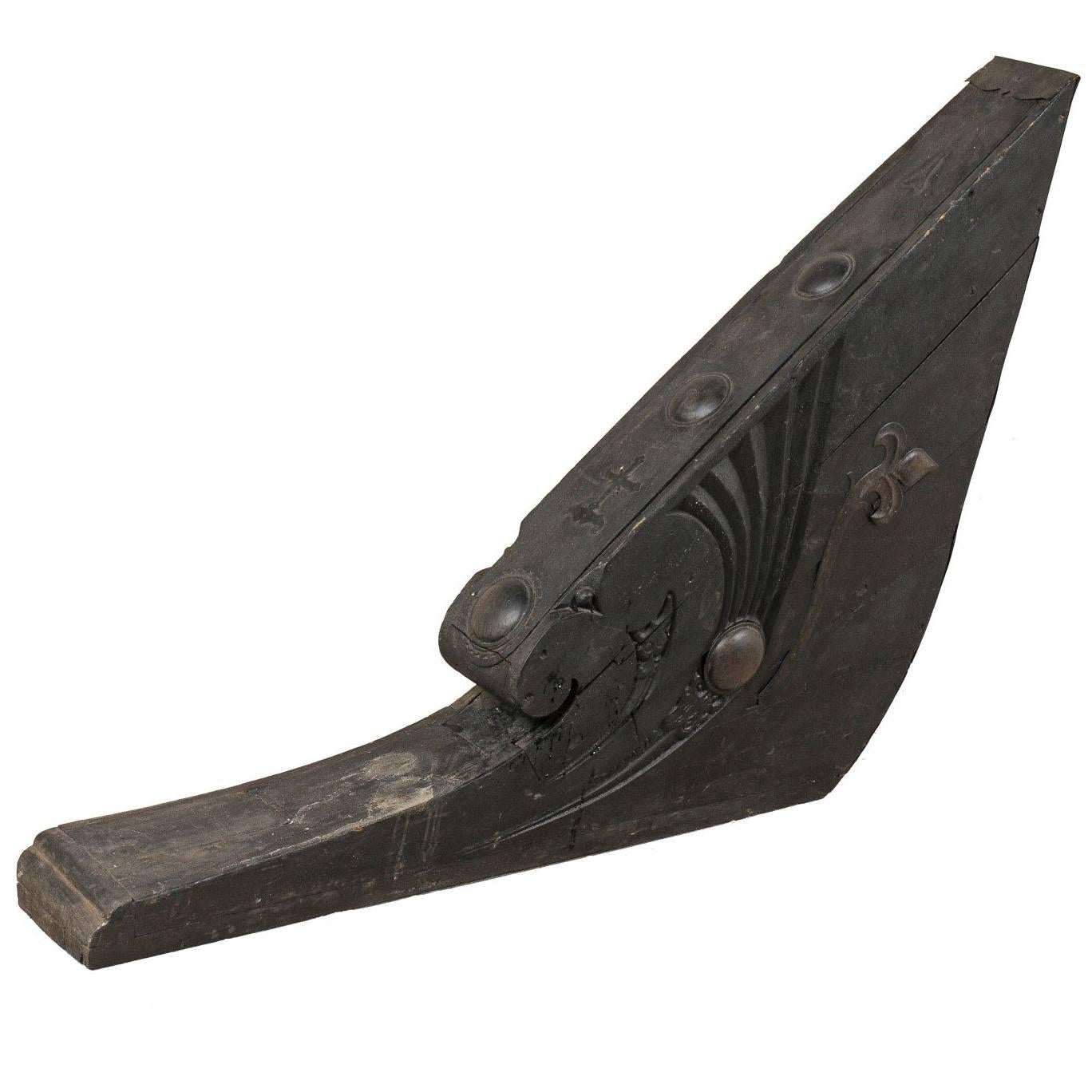 A Kerala Hand-Carved Wood Boat Prow with Lovely Curved Fleur-de-Lis Accents For Sale