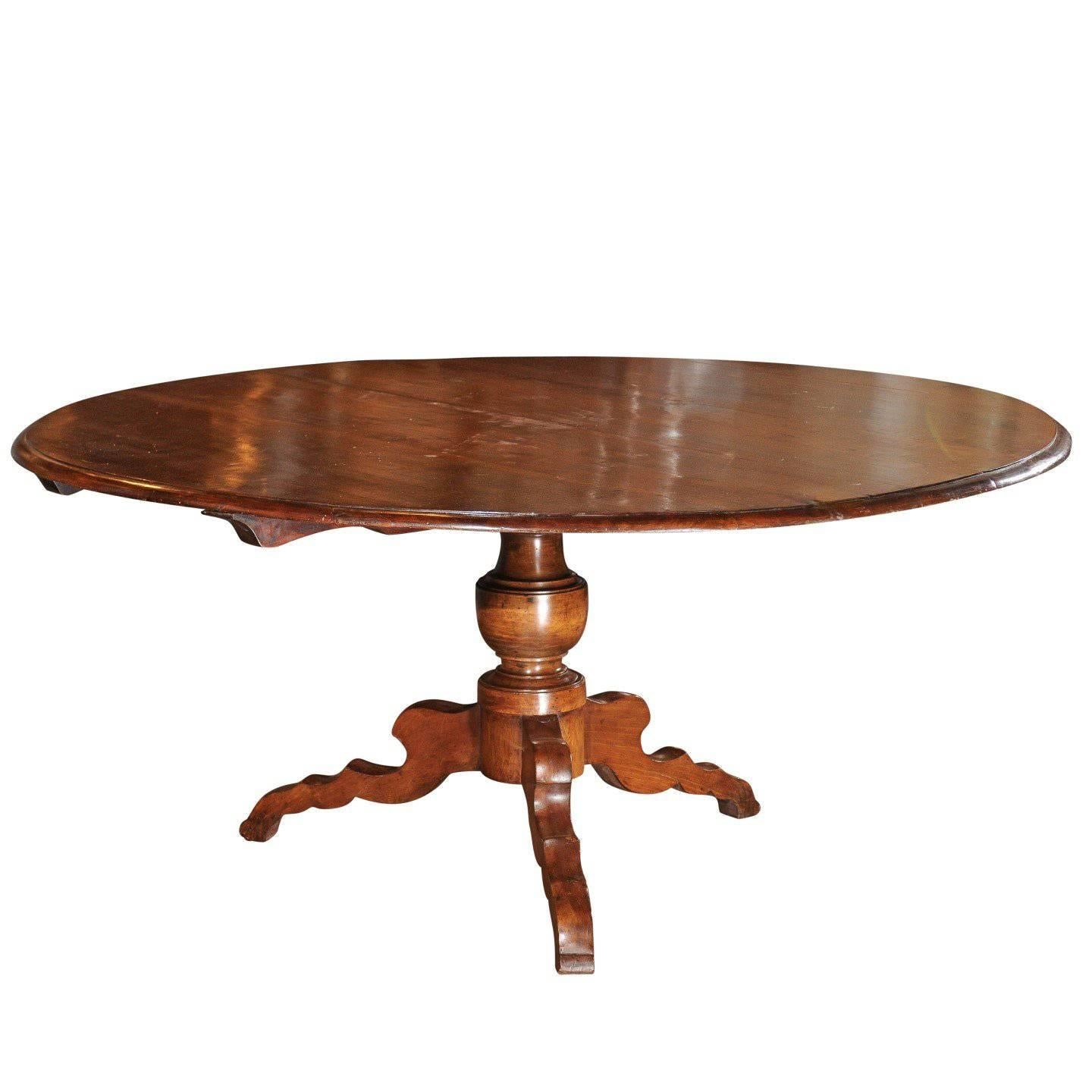 Italian Walnut Dining Table with Round Top and Pedestal Base, circa 1880