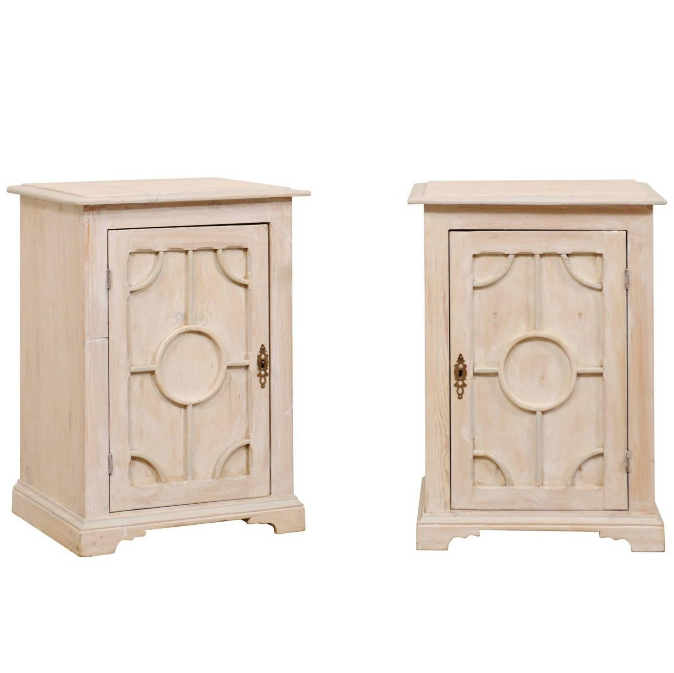 Pair of English Mid-20th Century Painted Wood Side Tables with Understated Trim