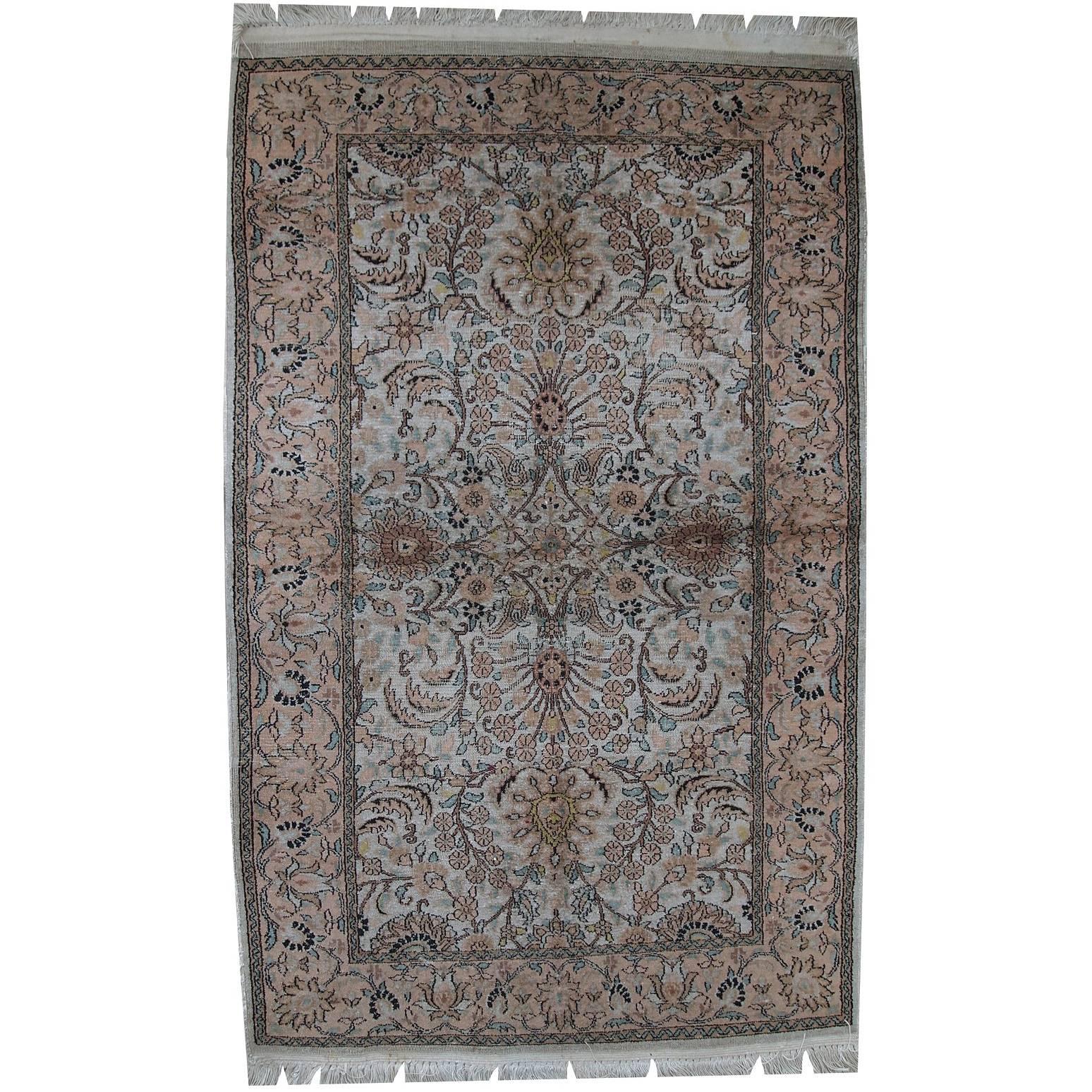 Handgefertigter indischer Indo-Tabriz-Teppich aus Seide, 1950er Jahre, 1C469