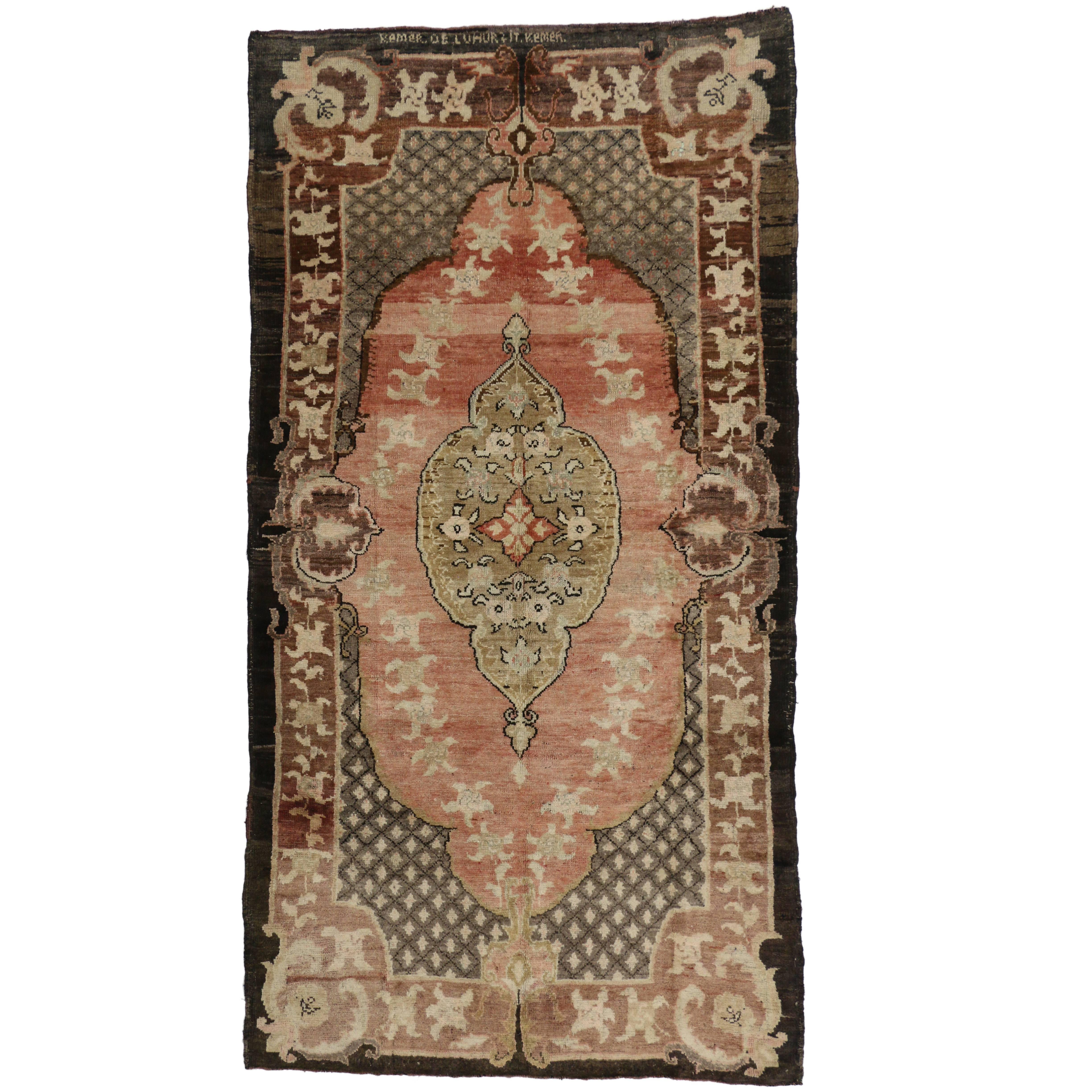 Vintage Turkish Sivas Rug with Traditional Modern Style