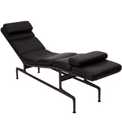 Retro Soft Pad 'Billy Wilder' Chaise by Charles & Ray Eames