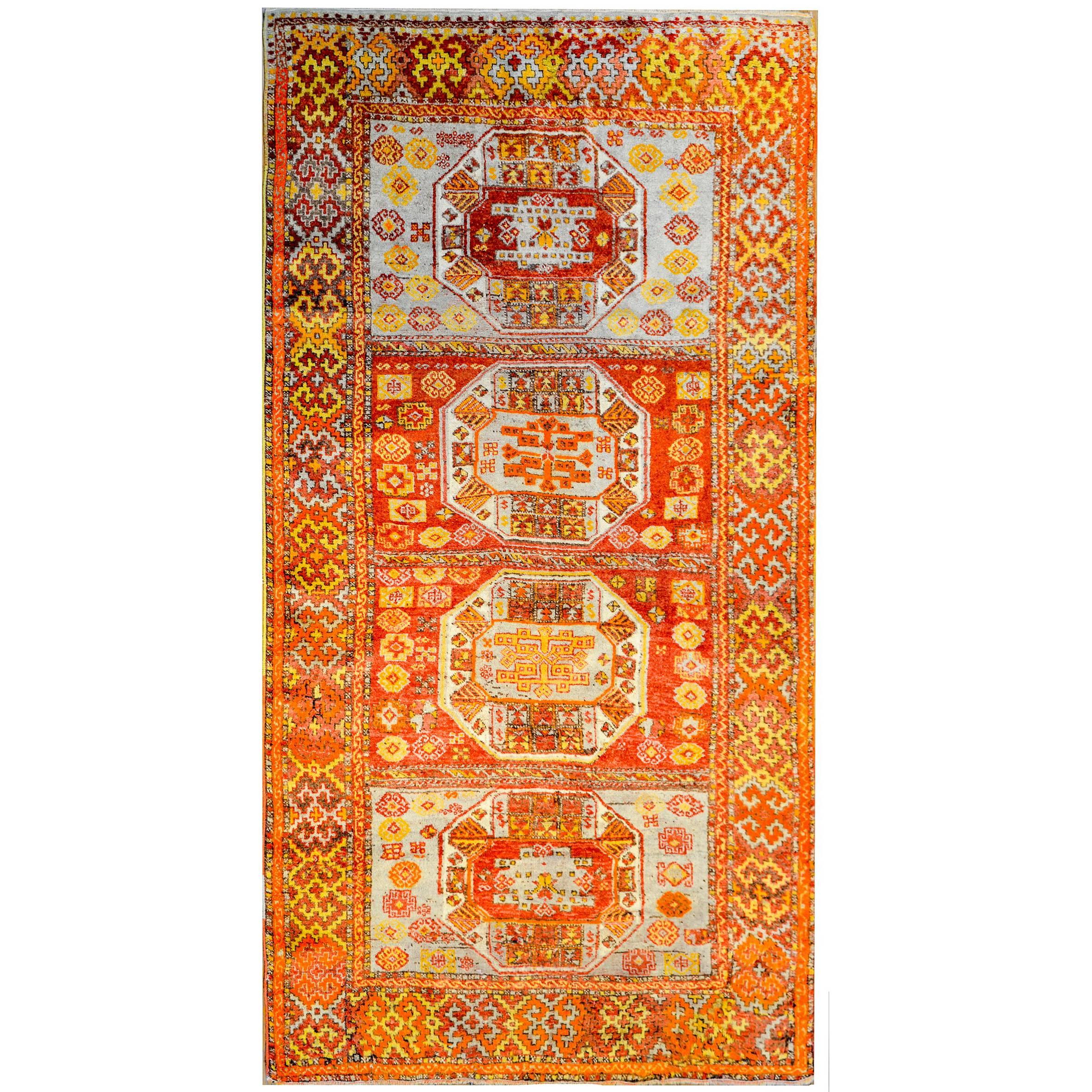 Tapis tribal anatolien du début du XXe siècle