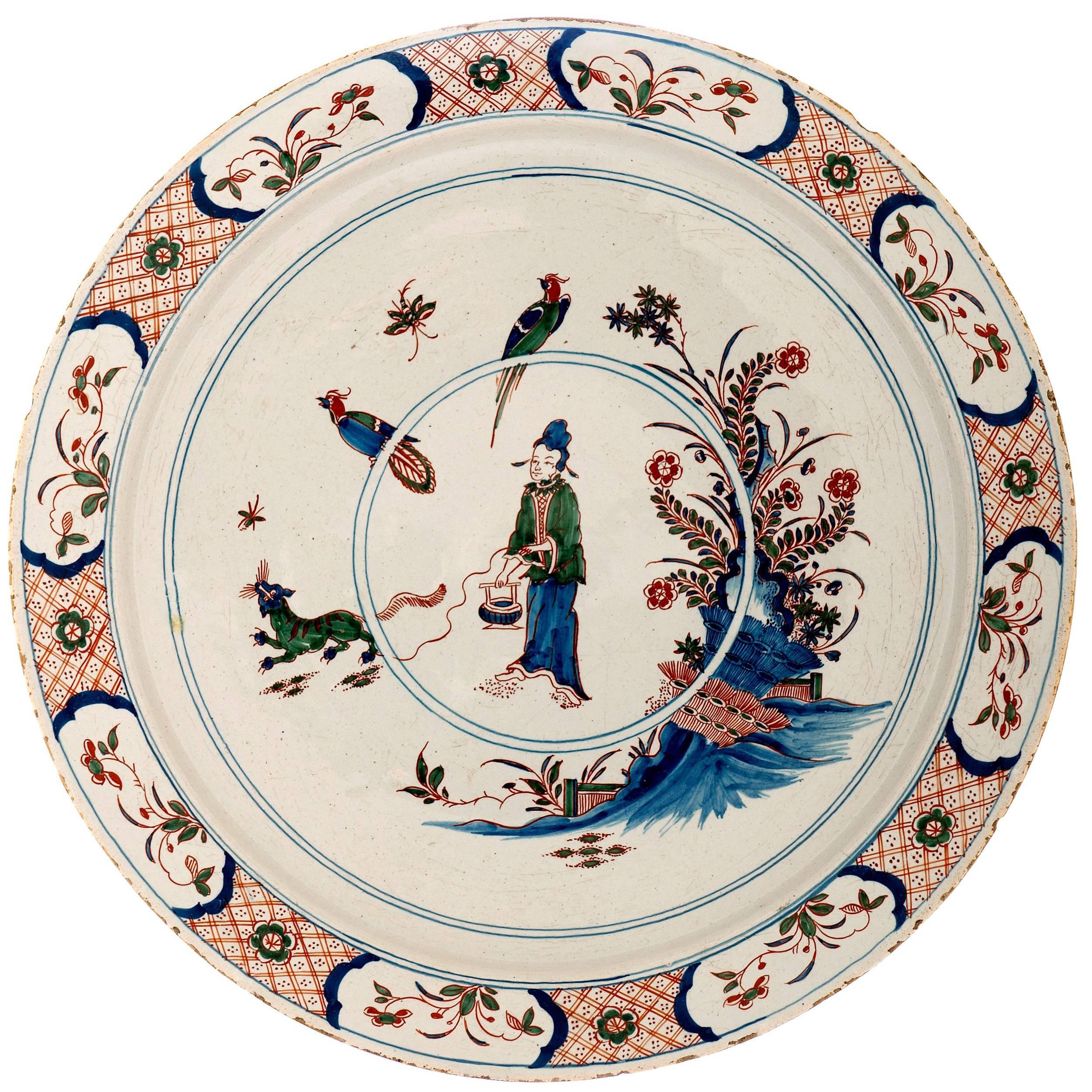 Large Polychrome Early 18th Century Chinoiserie Charger in Dutch Delftware For Sale