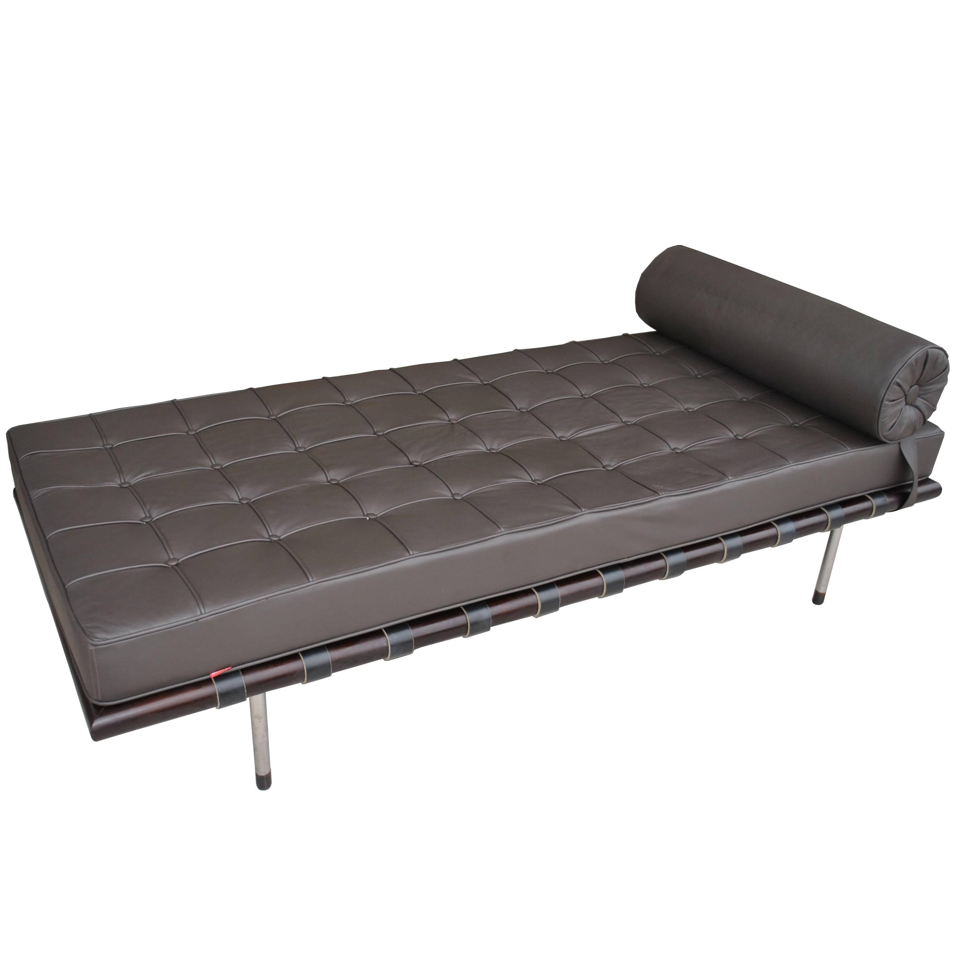 Mies van der Rohe Brazilian Artesian Classic Daybed