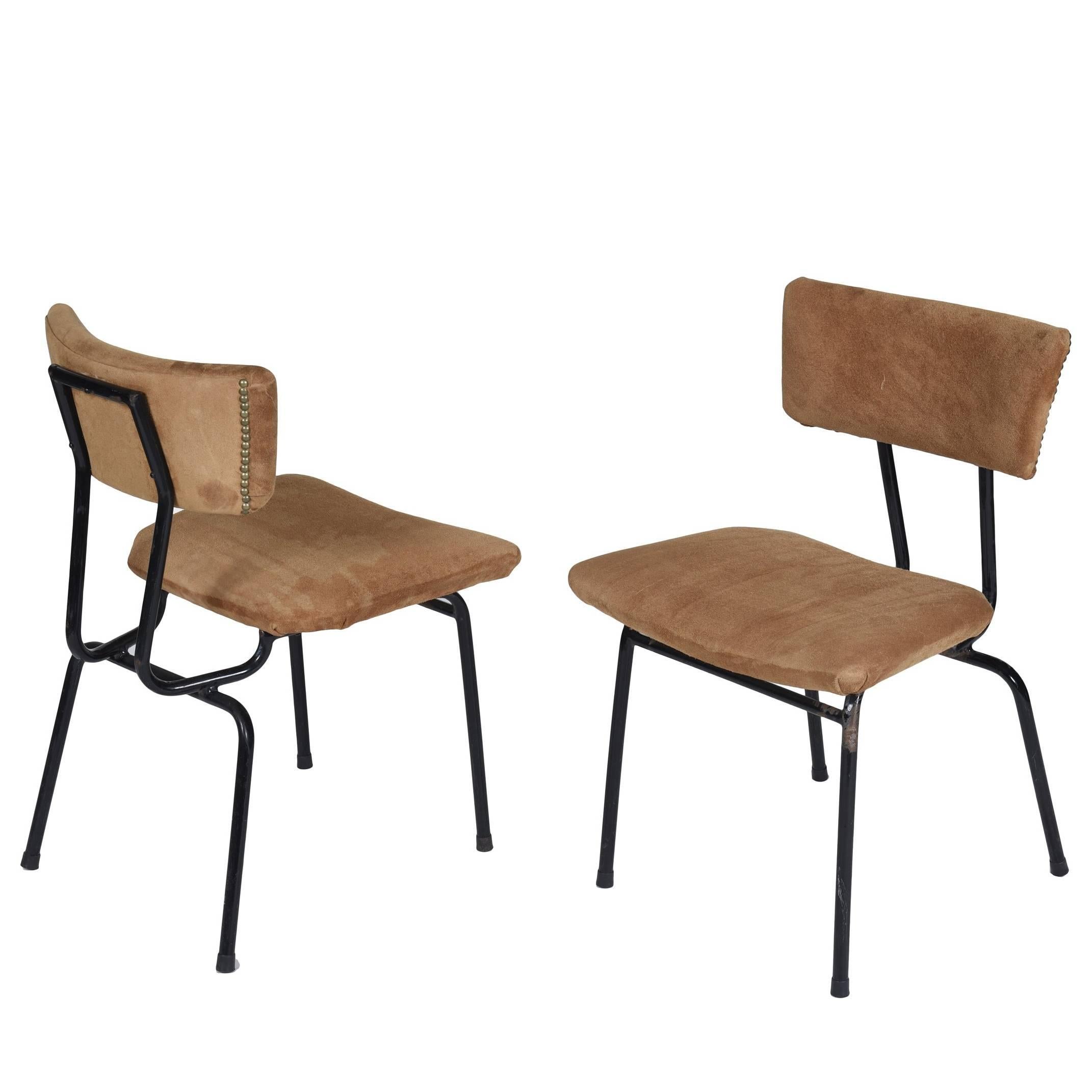 Paubra Midcentury brazilian Chair in Metal and Suede, 1950s

This set of chairs was produced in the same factory of the furniture of Lina, that lasted about 3 years, between the end of the decade of 40 and beginning of years 50 (previously it was