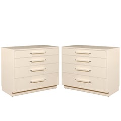 Paire de coffres restaurés par Eliel Saarinen pour Johnson Furniture, datant d'environ 1948
