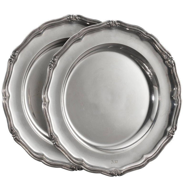 Pair of 19th Century Russian Silver Plates For Sale at 1stDibs