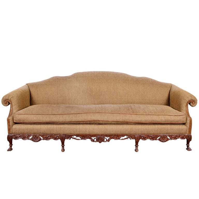 chaos Verfijning oplichter Vintage Camel Back Sofa with a Finely Carved Frame at 1stDibs
