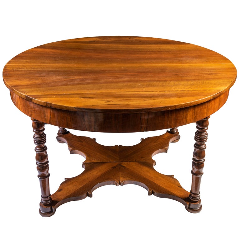 Mid 19th Century Italian Extending Oval Walnut Dining Table Louis Mid 19th Century Italian Extending Oval Walnut Dining Table Louis Philippe For