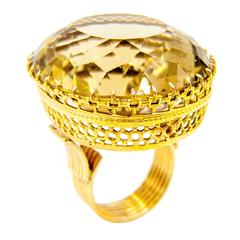 Regale anello da cocktail in oro di epoca vittoriana con citrino fumé e topazio