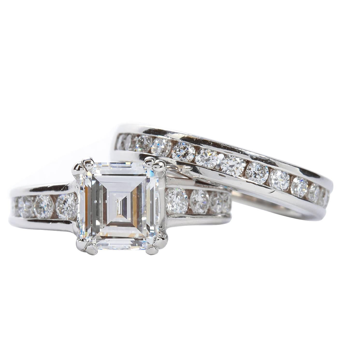 A. Jaffe 1.74 Carat Diamond Platinum Engagement Ring and Band Set