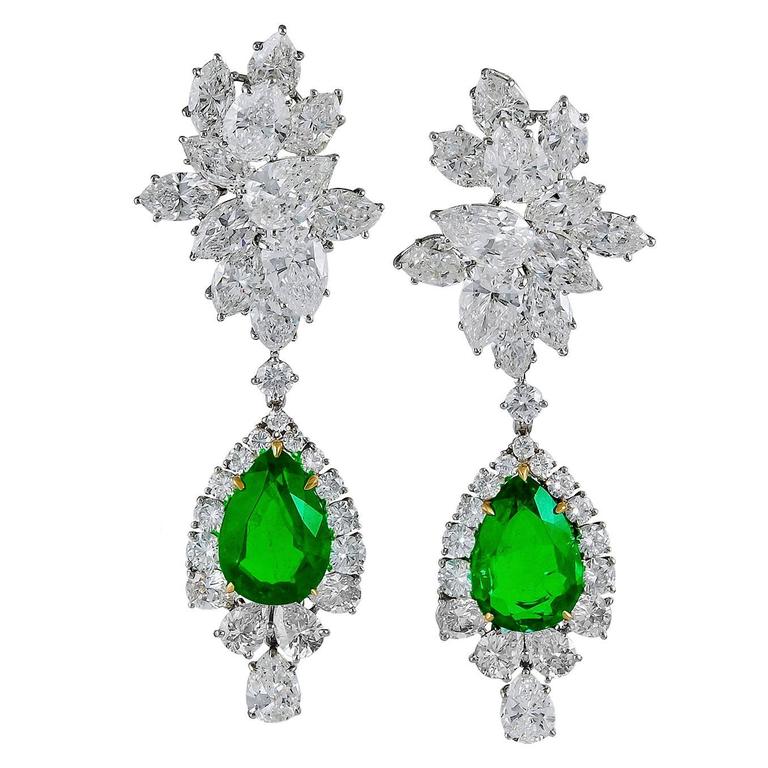 Harry Winston emerald Diamond Cluster Pendant Earrings For Sale