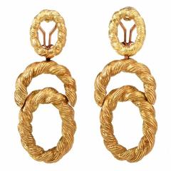 1970
s  Yellow Gold Dangle Drop Gold Earrings