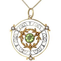 0.85Ct Peridot & Pearl, 15k Yellow Gold & 15k White Gold Pendant - Antique 10